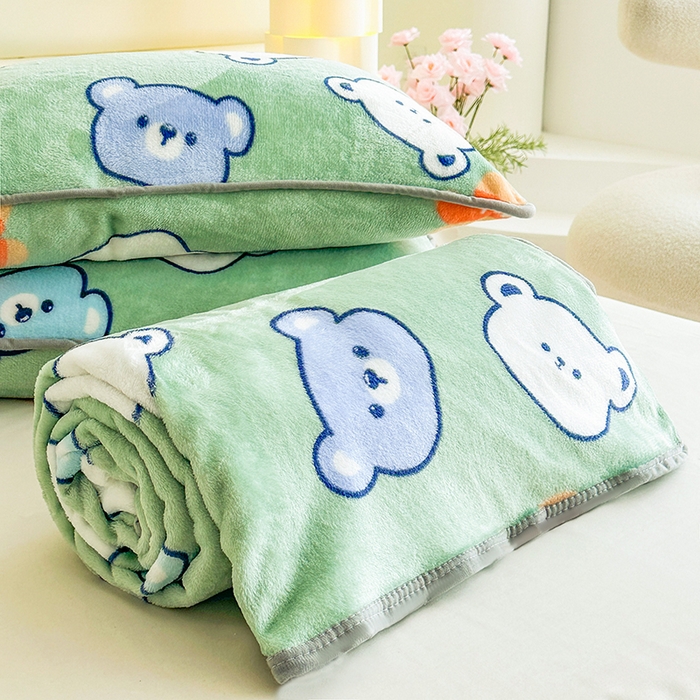 91家纺网 家纺一手货源 找家纺 欧喜璐 2025新款卡通印花加厚牛奶绒多功能毛毯 快乐熊
