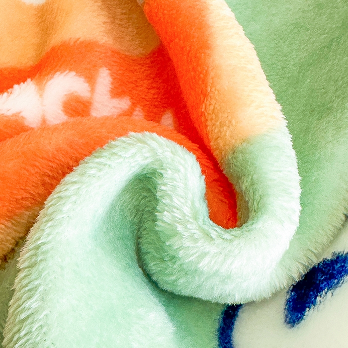 91家纺网 家纺一手货源 找家纺 欧喜璐 2025新款卡通印花加厚牛奶绒多功能毛毯 快乐熊