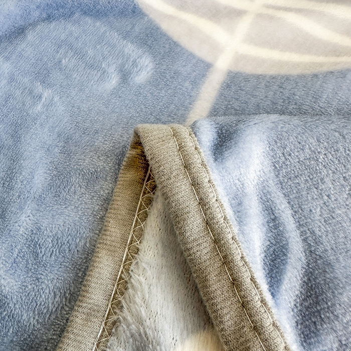 91家纺网 家纺一手货源 找家纺 欧喜璐 2025新款卡通印花加厚牛奶绒多功能毛毯 树叶