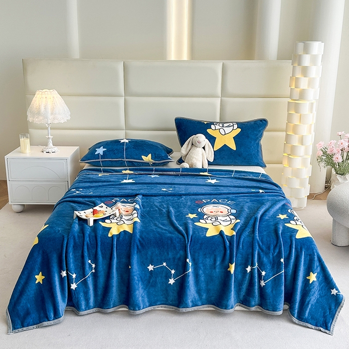 欧喜璐 2025新款卡通印花加厚牛奶绒多功能毛毯 太空熊