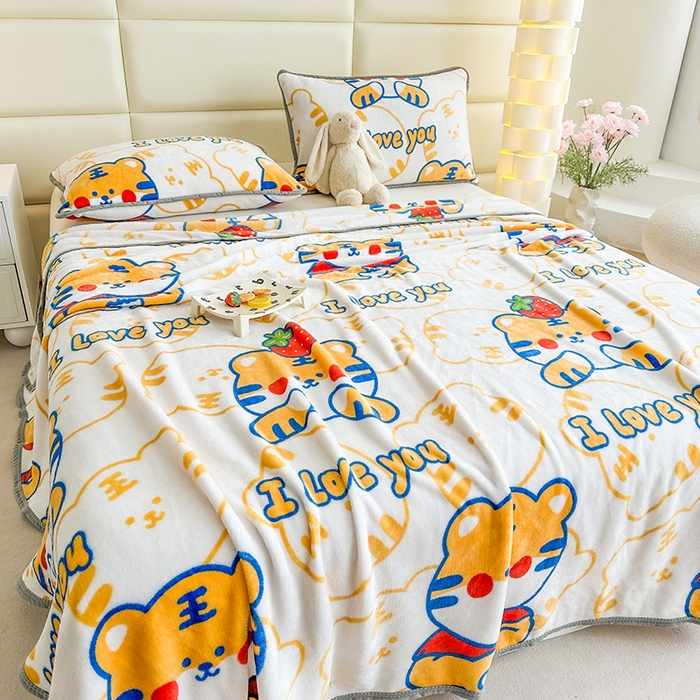 91家纺网 家纺一手货源 找家纺 欧喜璐 2025新款卡通印花加厚牛奶绒多功能毛毯 小老虎