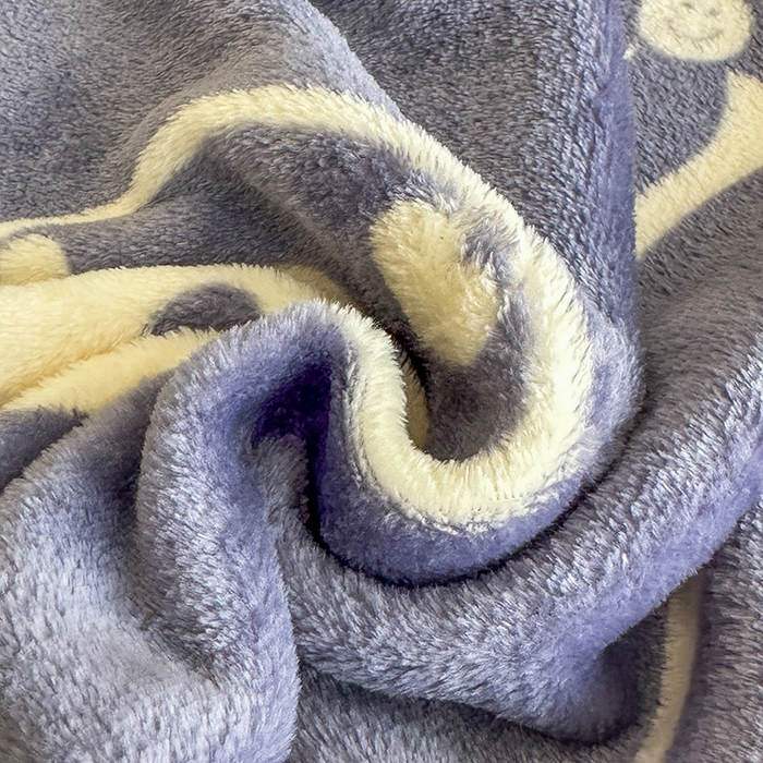 91家纺网 家纺一手货源 找家纺 欧喜璐 2025新款卡通印花加厚牛奶绒多功能毛毯 小圆圈