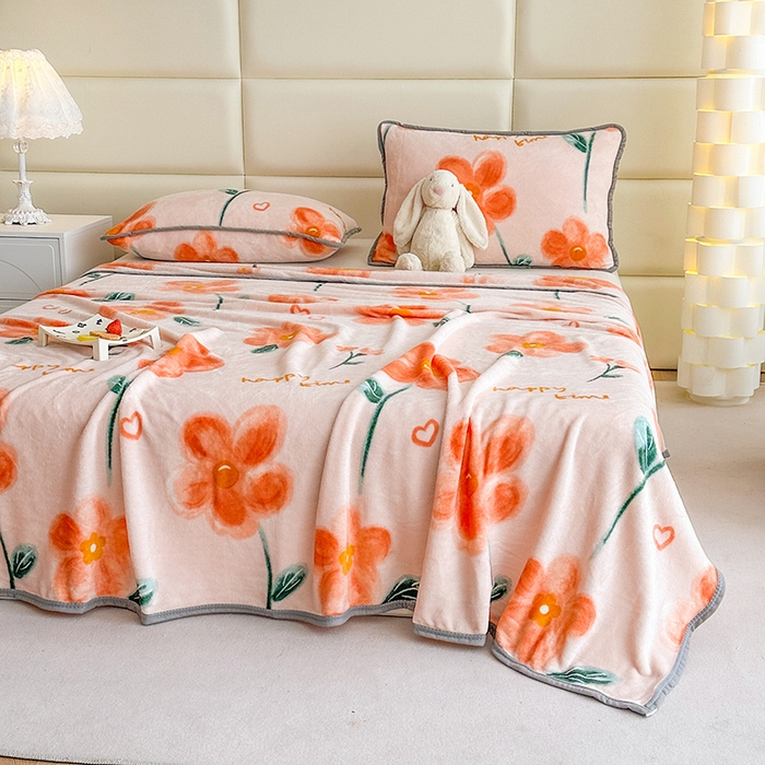 91家纺网 家纺一手货源 找家纺 欧喜璐 2025新款卡通印花加厚牛奶绒多功能毛毯 萱花