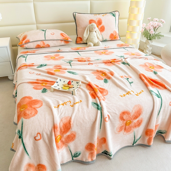 91家纺网 家纺一手货源 找家纺 欧喜璐 2025新款卡通印花加厚牛奶绒多功能毛毯 萱花