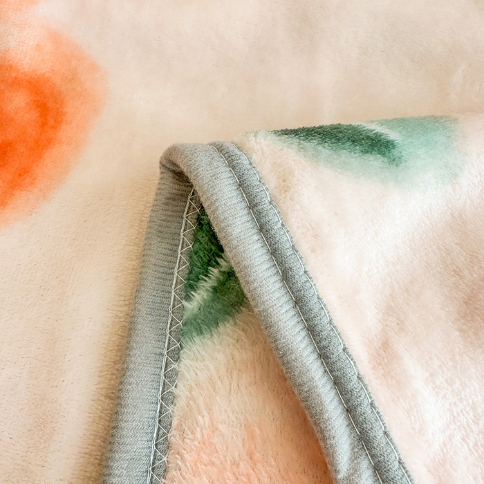 91家纺网 家纺一手货源 找家纺 欧喜璐 2025新款卡通印花加厚牛奶绒多功能毛毯 萱花