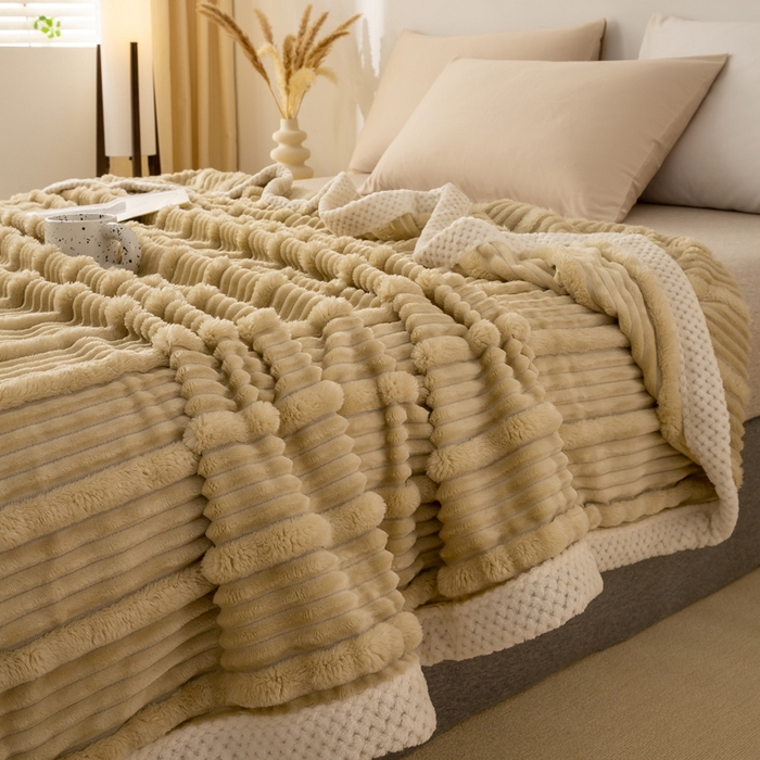 91家纺网 家纺一手货源 找家纺 宜派家纺 2025新款A类兔毛绒子母条毛毯双面云朵绒毛毯宿舍牛奶绒小被毯轻奢时尚加厚保暖盖毯休闲绒毯毯子 摩卡棕