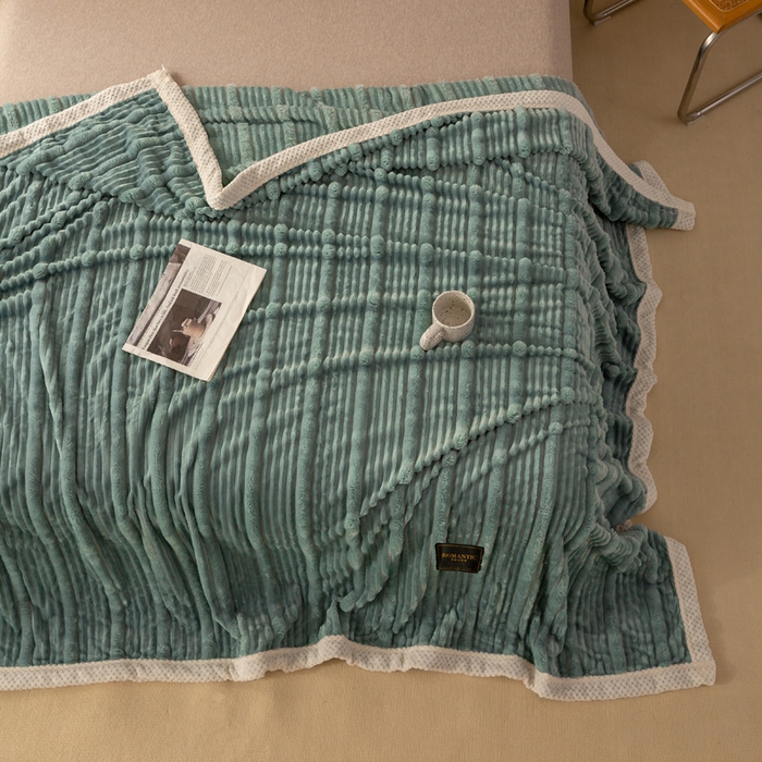 91家纺网 家纺一手货源 找家纺 宜派家纺 2025新款A类兔毛绒子母条毛毯双面云朵绒毛毯宿舍牛奶绒小被毯轻奢时尚加厚保暖盖毯休闲绒毯毯子 流光青