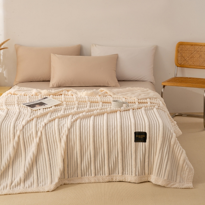 91家纺网 家纺一手货源 找家纺 宜派家纺 2025新款A类兔毛绒子母条毛毯双面云朵绒毛毯宿舍牛奶绒小被毯轻奢时尚加厚保暖盖毯休闲绒毯毯子 云朵白