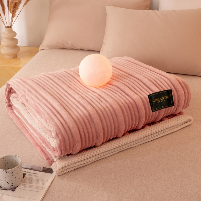 91家纺网 家纺一手货源 找家纺 宜派家纺 2025新款A类兔毛绒子母条毛毯双面云朵绒毛毯宿舍牛奶绒小被毯轻奢时尚加厚保暖盖毯休闲绒毯毯子 豆沙粉