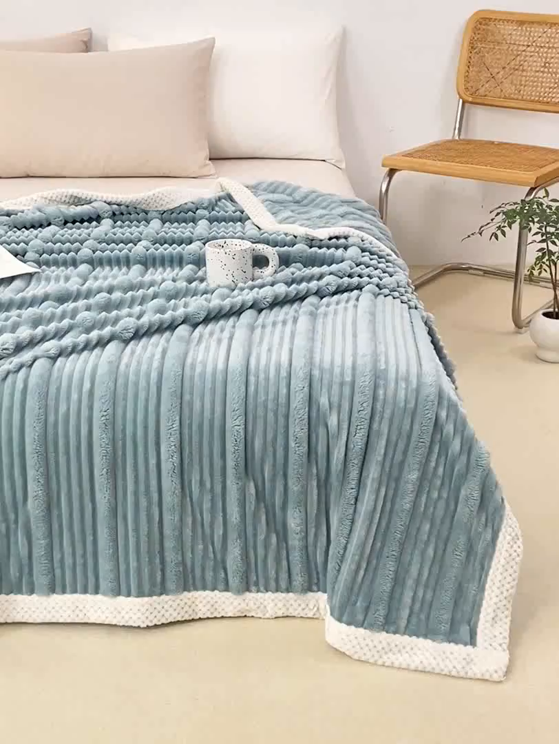 91家纺网 家纺一手货源 找家纺 宜派家纺 2025新款A类兔毛绒子母条毛毯双面云朵绒毛毯宿舍牛奶绒小被毯轻奢时尚加厚保暖盖毯休闲绒毯毯子 流光青