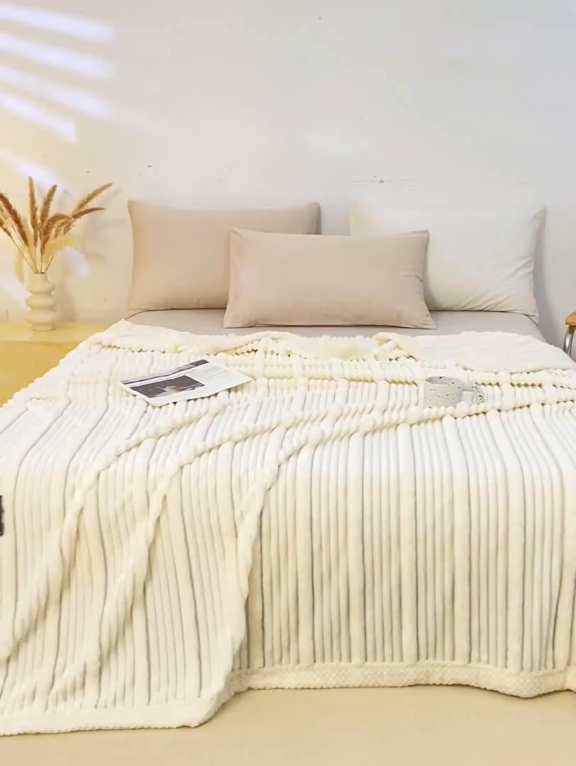 91家纺网 家纺一手货源 找家纺 宜派家纺 2025新款A类兔毛绒子母条毛毯双面云朵绒毛毯宿舍牛奶绒小被毯轻奢时尚加厚保暖盖毯休闲绒毯毯子 云朵白