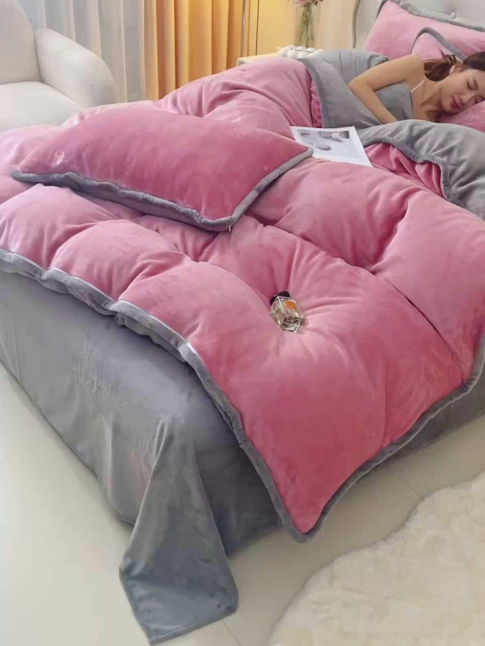 91家纺网 家纺一手货源 找家纺 云恋家纺 加厚牛奶绒四件套简约双面加绒被套罩床单双人家用冬季法兰绒--简约款 简约-豆沙灰