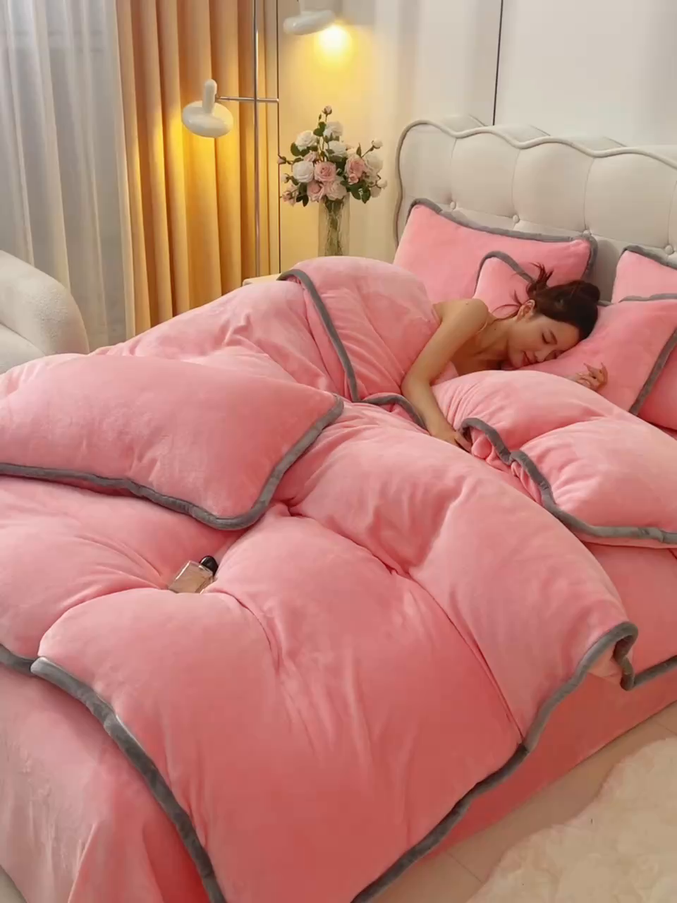 91家纺网 家纺一手货源 找家纺 云恋家纺 加厚牛奶绒四件套简约双面加绒被套罩床单双人家用冬季法兰绒--简约款 简约-粉色