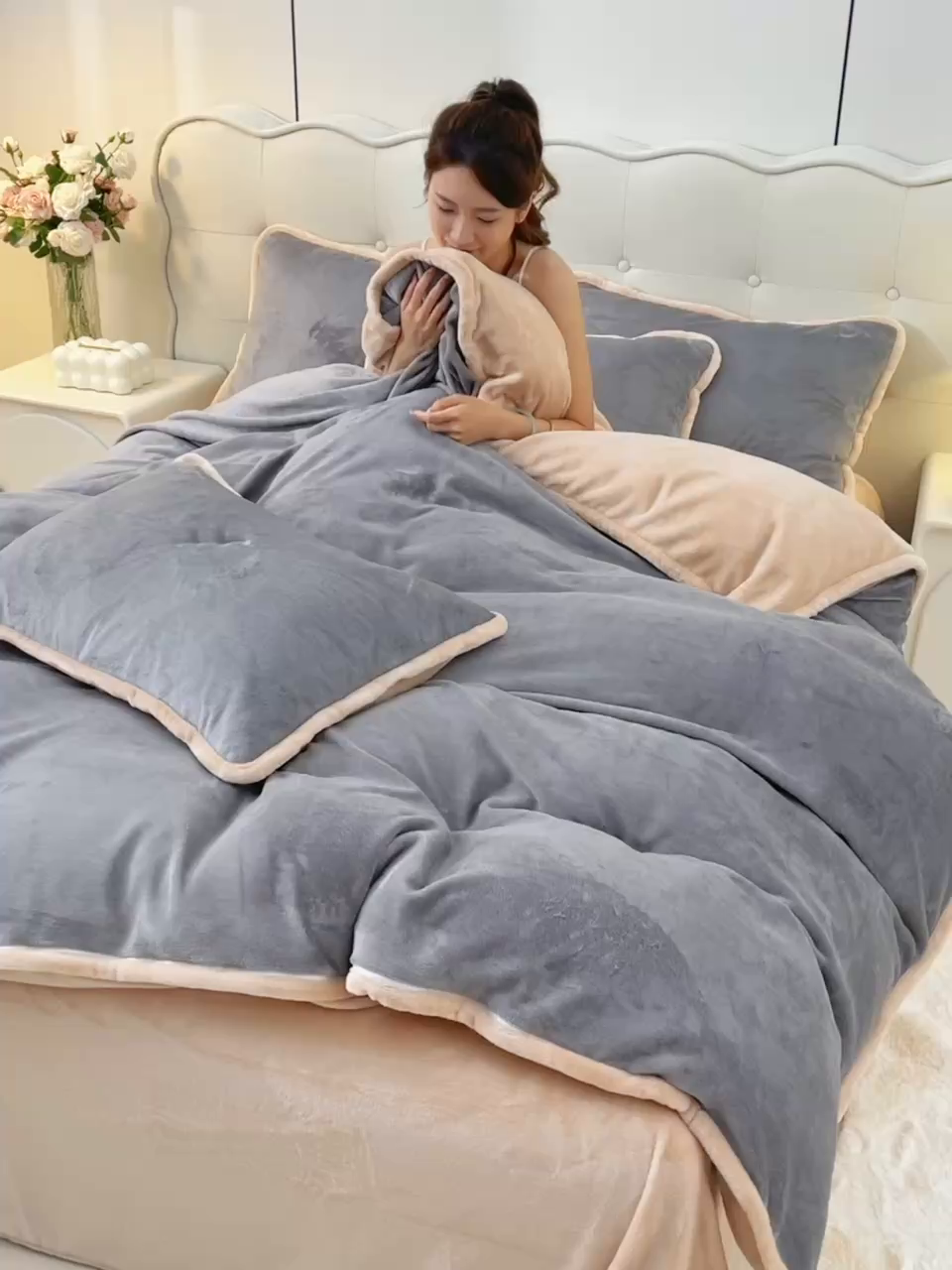 91家纺网 家纺一手货源 找家纺 云恋家纺 加厚牛奶绒四件套简约双面加绒被套罩床单双人家用冬季法兰绒--简约款 简约-灰拼金