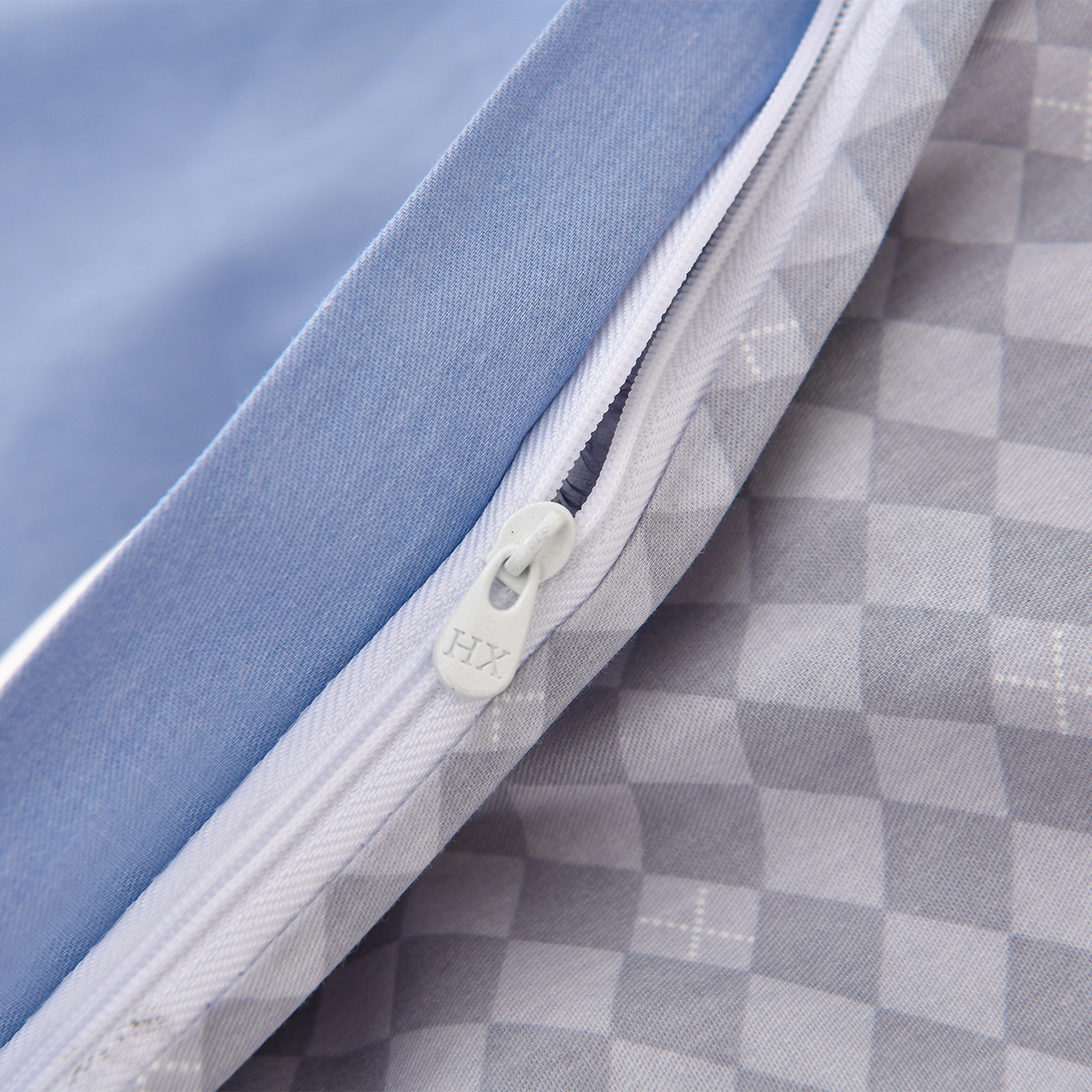 91家纺网 家纺一手货源 找家纺 绘萱家居 2025新款100%全棉床裙款斜纹印花四件套 安吉