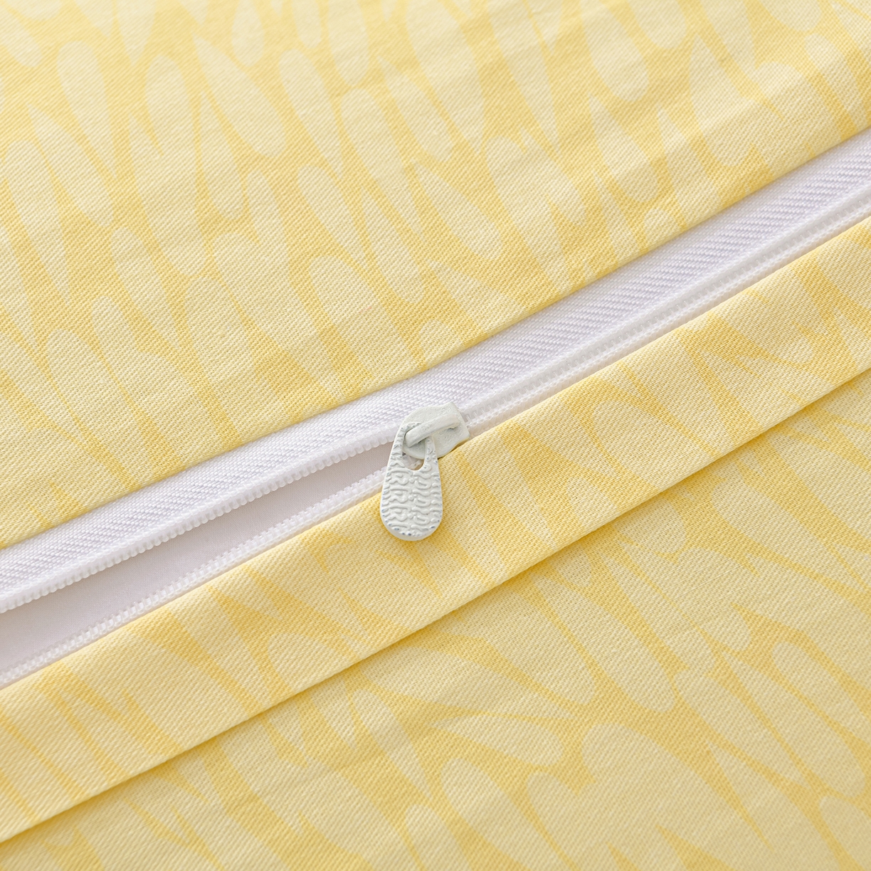 91家纺网 家纺一手货源 找家纺 绘萱家居 2025新款100%全棉床裙款斜纹印花四件套 初春