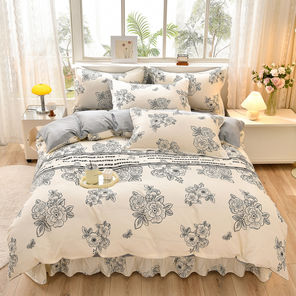 91家纺网 家纺一手货源 找家纺 绘萱家居 2025新款100%全棉床裙款斜纹印花四件套 赫本之风