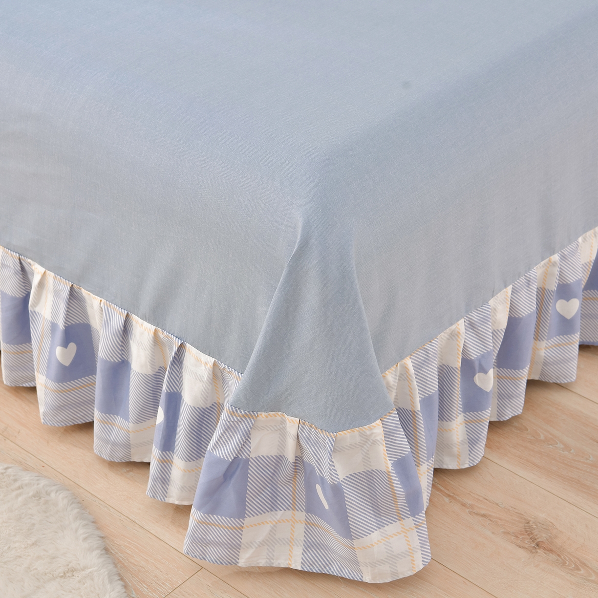 91家纺网 家纺一手货源 找家纺 绘萱家居 2025新款100%全棉床裙款斜纹印花四件套 青春格调