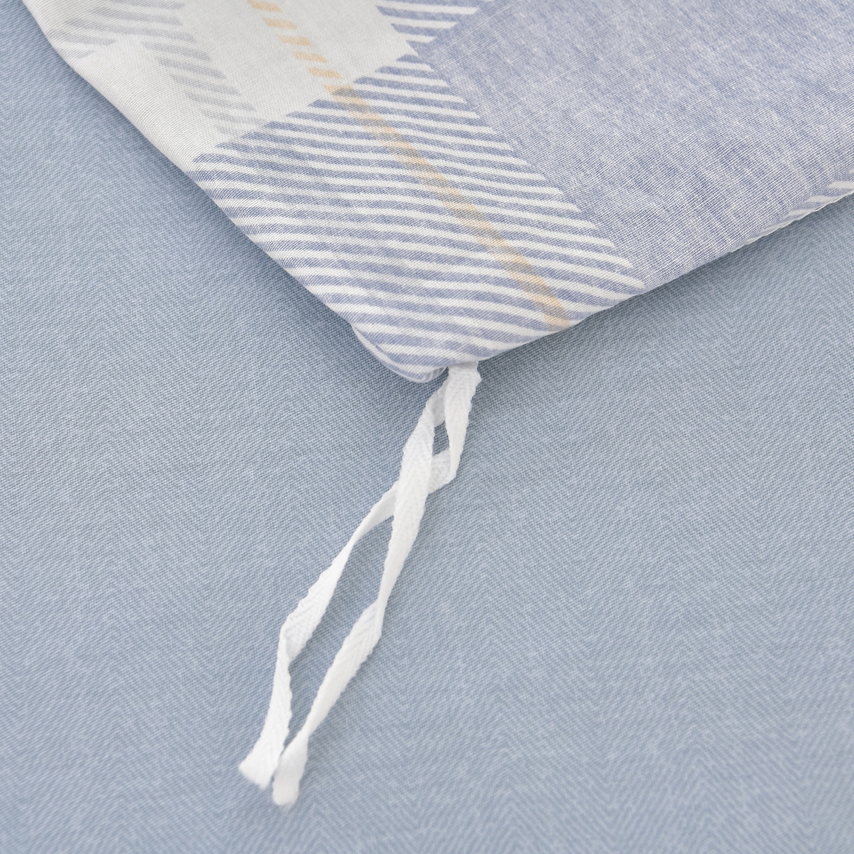 91家纺网 家纺一手货源 找家纺 绘萱家居 2025新款100%全棉床裙款斜纹印花四件套 青春格调