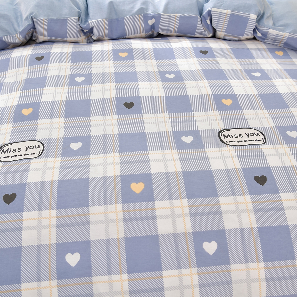 91家纺网 家纺一手货源 找家纺 绘萱家居 2025新款100%全棉床裙款斜纹印花四件套 青春格调