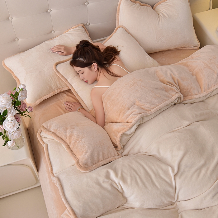 91家纺网 家纺一手货源 找家纺 云恋家纺 加厚牛奶绒四件套简约双面加绒被套罩床单双人家用冬季法兰绒--简约款 简约-米拼金