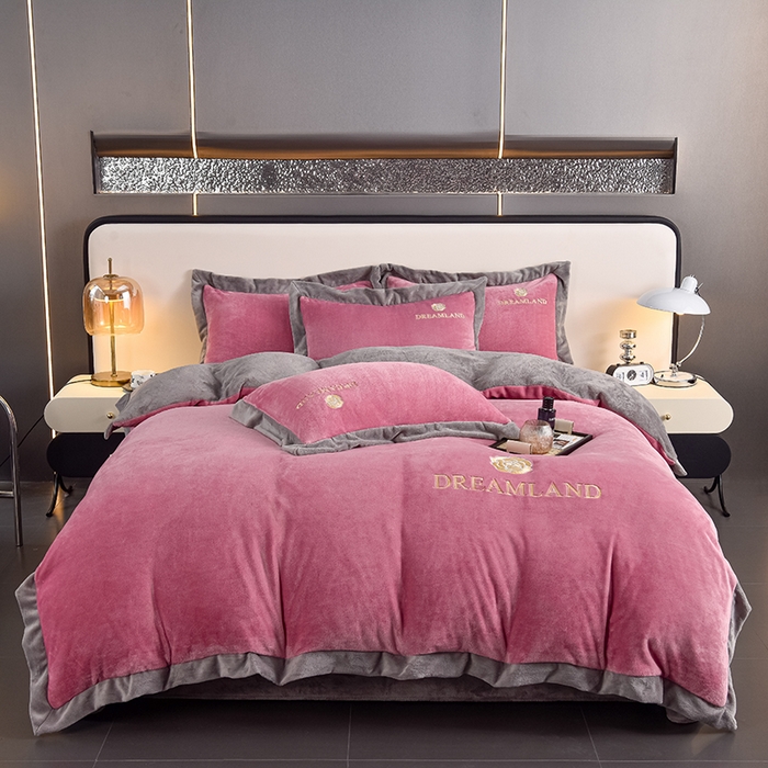 91家纺网 家纺一手货源 找家纺 云恋家纺 2025新款加厚刺绣牛奶绒四件套--梦想款 梦想-豆沙灰