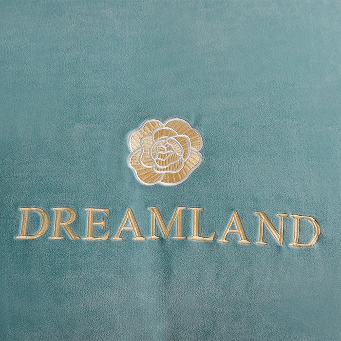 91家纺网 家纺一手货源 找家纺 云恋家纺 2025新款加厚刺绣牛奶绒四件套--梦想款 梦想-蓝拼灰