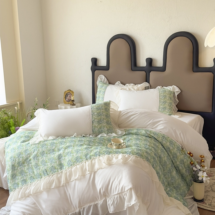 91家纺网 家纺一手货源 找家纺 鼎丰家纺 2025新款法式高定雪纺花边四件套（提供买家秀） 绿野雏语-奶白