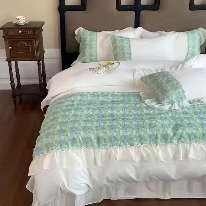 91家纺网 家纺一手货源 找家纺 鼎丰家纺 2025新款法式高定雪纺花边四件套（提供买家秀） 绿野雏语-奶白