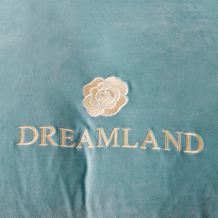 91家纺网 家纺一手货源 找家纺 云恋家纺 2025新款加厚刺绣牛奶绒四件套--梦想款 梦想-蓝拼金