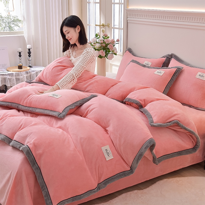 91家纺网 家纺一手货源 找家纺 云恋家纺 纯色双面绒牛奶绒床上用品四件套加厚绒法兰绒床笠被套罩床单双人 青春-粉色