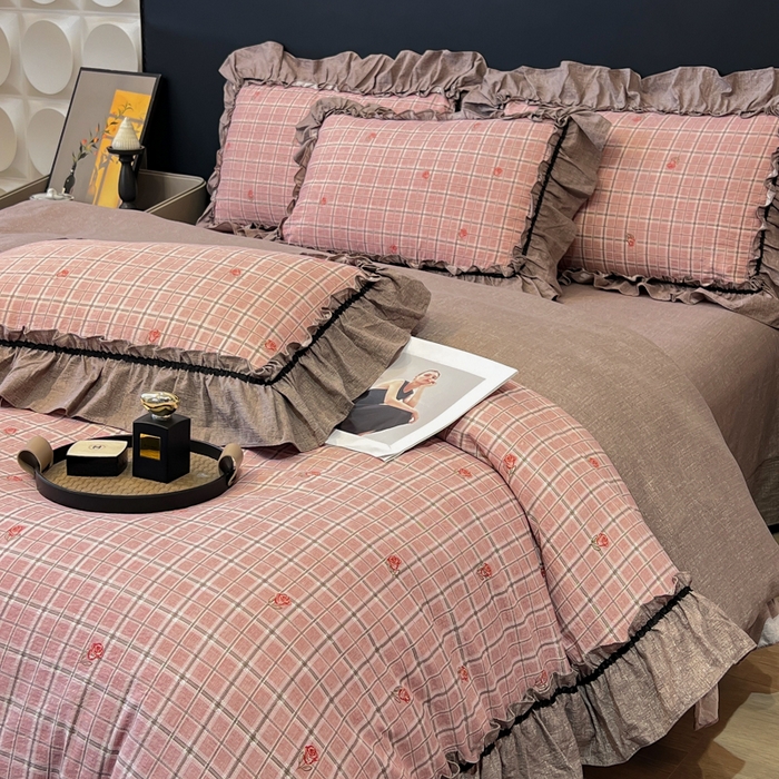 91家纺网 家纺一手货源 找家纺 玉海棠家纺 2025新款法式花边棉麻四件套 红格玫瑰