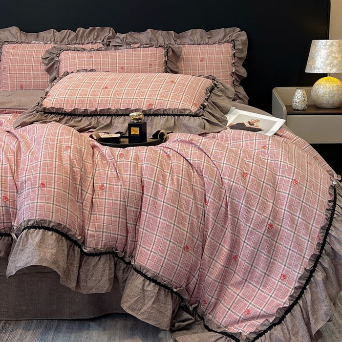 91家纺网 家纺一手货源 找家纺 玉海棠家纺 2025新款法式花边棉麻四件套 红格玫瑰