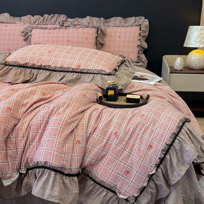 91家纺网 家纺一手货源 找家纺 玉海棠家纺 2025新款法式花边棉麻四件套 红格玫瑰