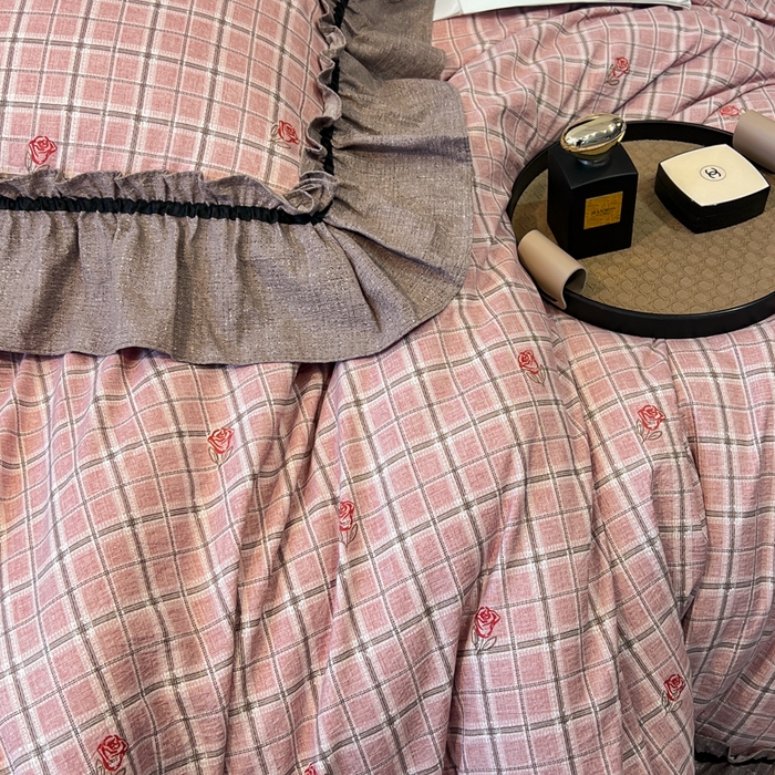 91家纺网 家纺一手货源 找家纺 玉海棠家纺 2025新款法式花边棉麻四件套 红格玫瑰