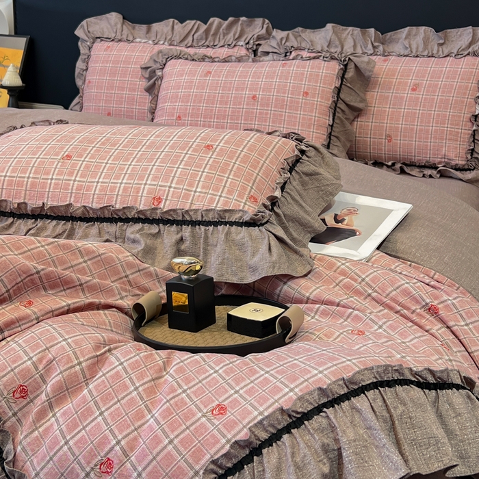 91家纺网 家纺一手货源 找家纺 玉海棠家纺 2025新款法式花边棉麻四件套 红格玫瑰