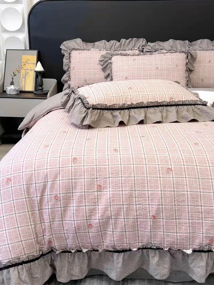 91家纺网 家纺一手货源 找家纺 玉海棠家纺 2025新款法式花边棉麻四件套 红格玫瑰