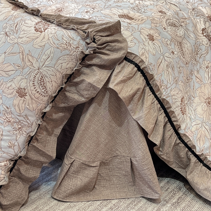 91家纺网 家纺一手货源 找家纺 玉海棠家纺 2025新款法式花边棉麻四件套 花开满园