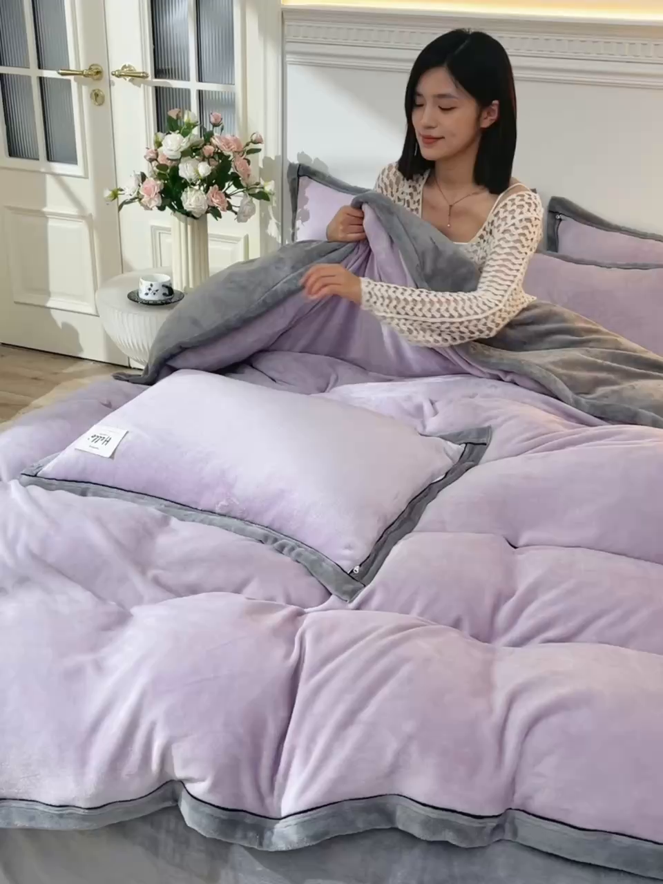 91家纺网 家纺一手货源 找家纺 云恋家纺 纯色双面绒牛奶绒床上用品四件套加厚绒法兰绒床笠被套罩床单双人 青春-紫拼灰