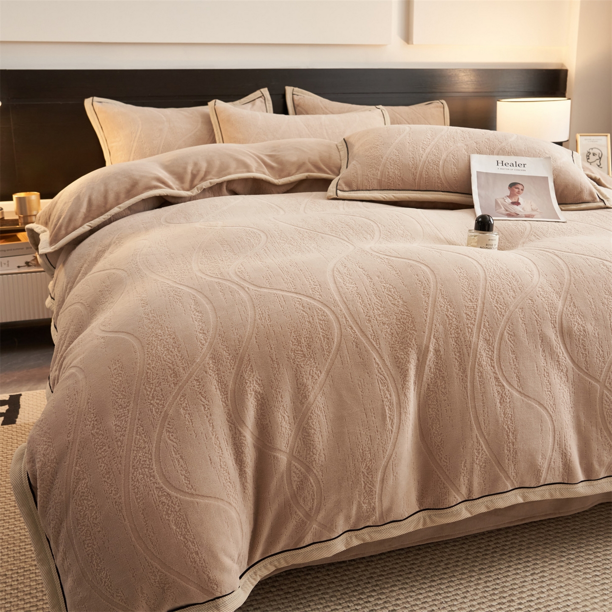 91家纺网 家纺一手货源 找家纺 （总）恒爱家纺 2025新款牛奶绒纯色烂花四件套