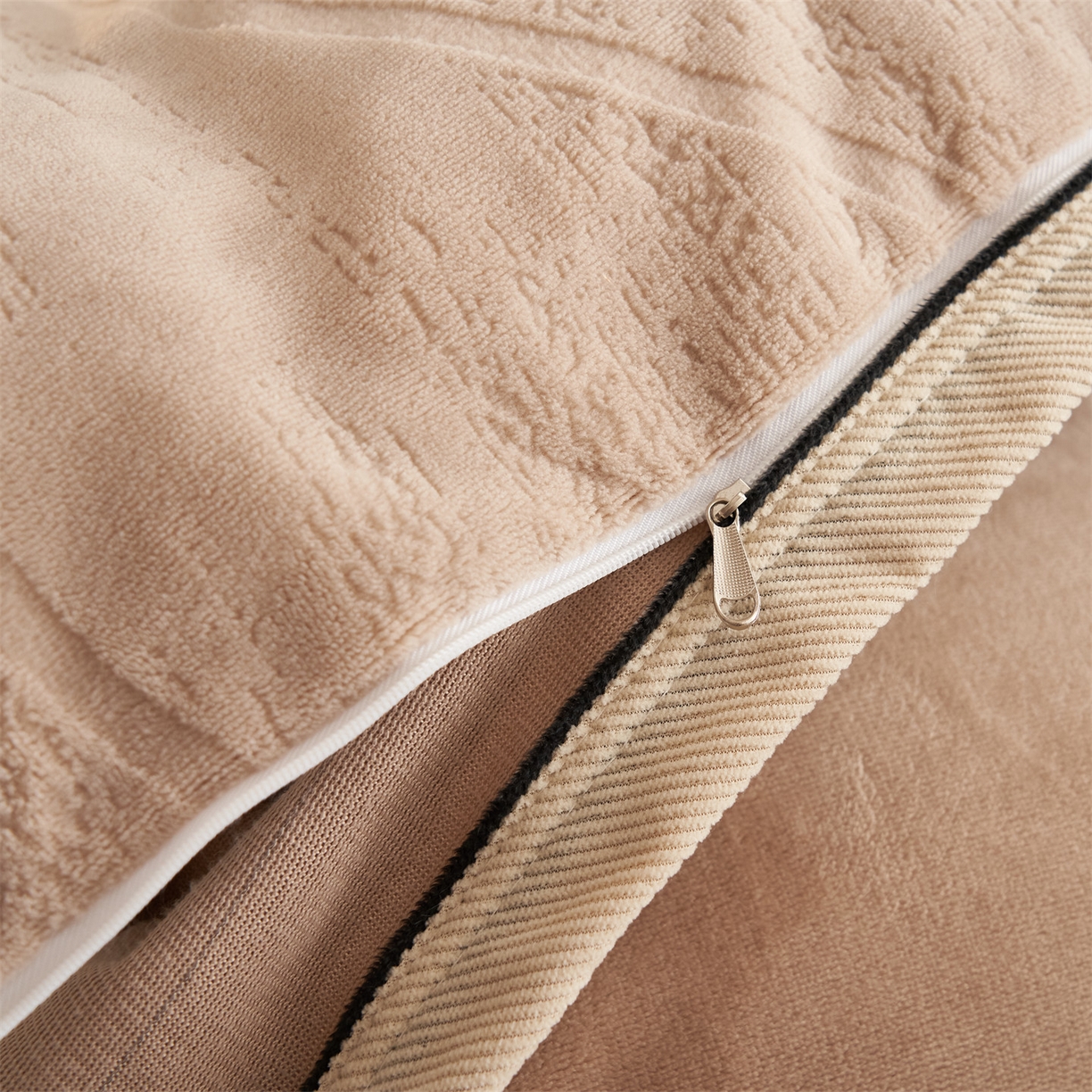 91家纺网 家纺一手货源 找家纺 （总）恒爱家纺 2025新款牛奶绒纯色烂花四件套