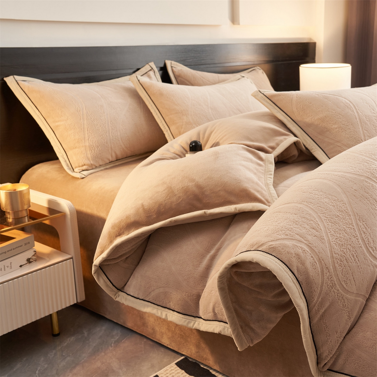 91家纺网 家纺一手货源 找家纺 （总）恒爱家纺 2025新款牛奶绒纯色烂花四件套