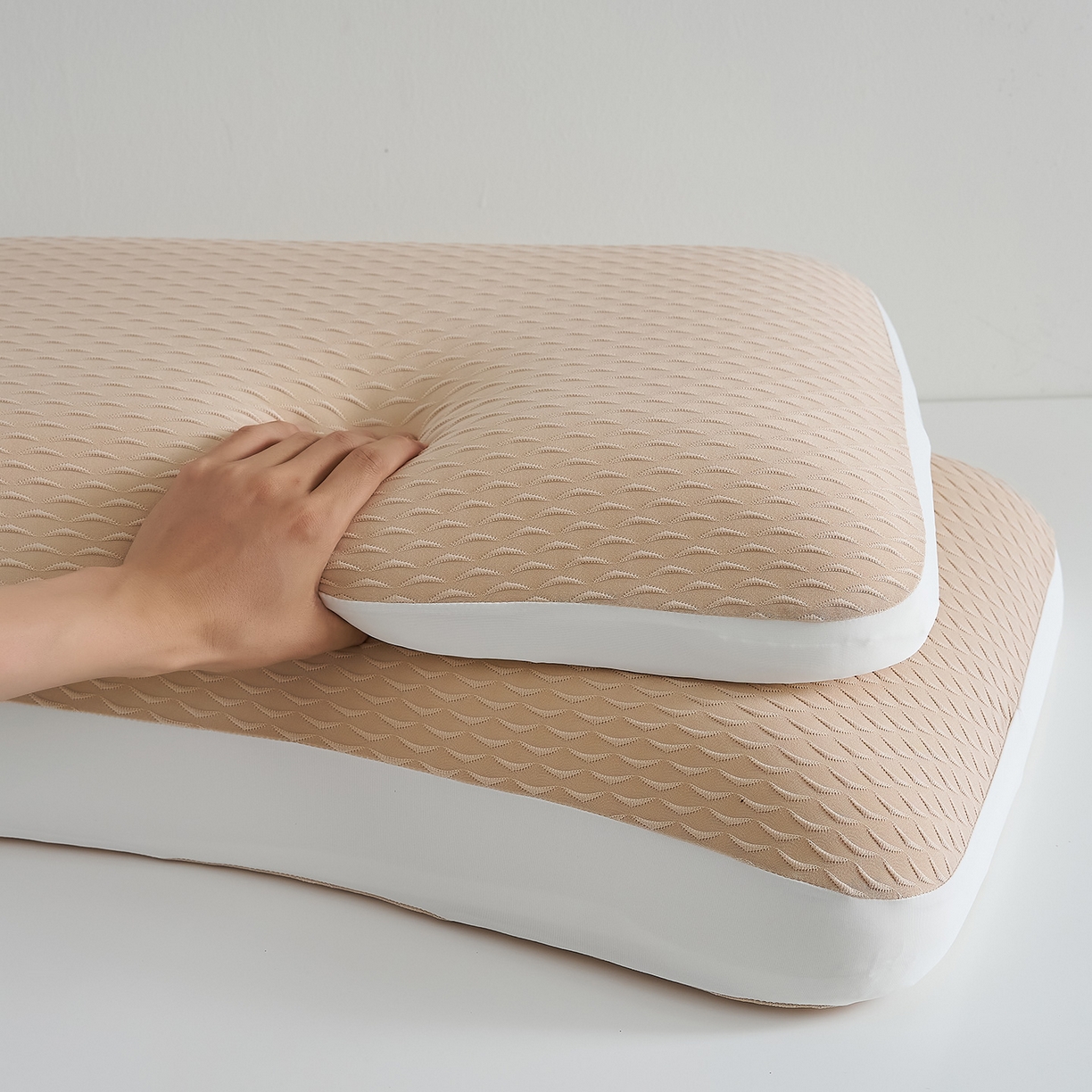 91家纺网 家纺一手货源 找家纺 鼎盛乳胶 2025新款炫彩生物基枕头枕芯 桔