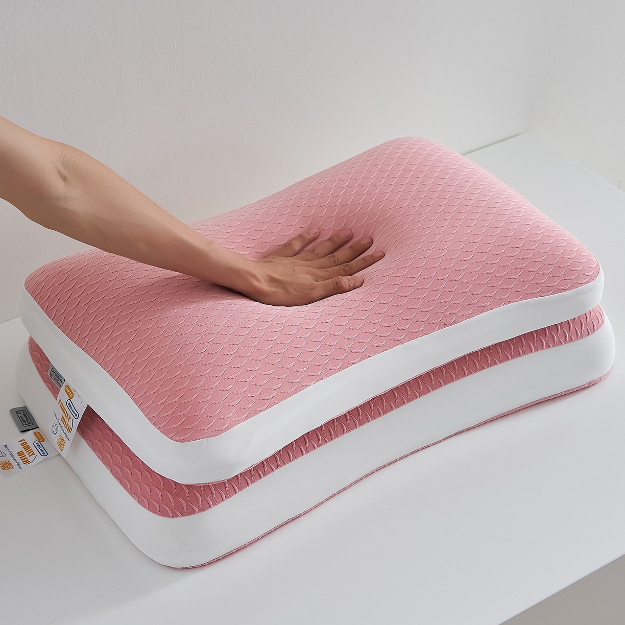 91家纺网 家纺一手货源 找家纺 鼎盛乳胶 2025新款炫彩生物基枕头枕芯 粉