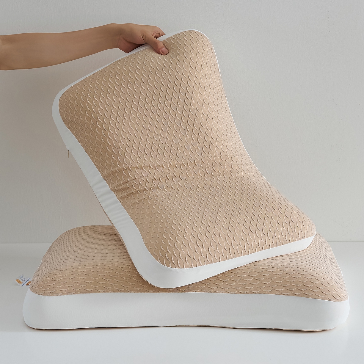 91家纺网 家纺一手货源 找家纺 鼎盛乳胶 2025新款炫彩生物基枕头枕芯 桔