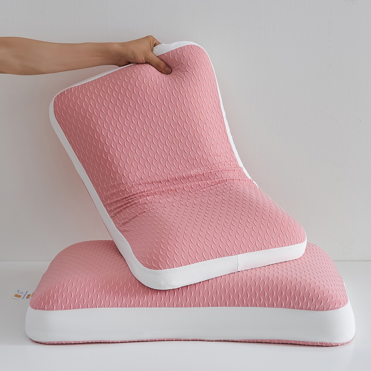 91家纺网 家纺一手货源 找家纺 鼎盛乳胶 2025新款炫彩生物基枕头枕芯 粉