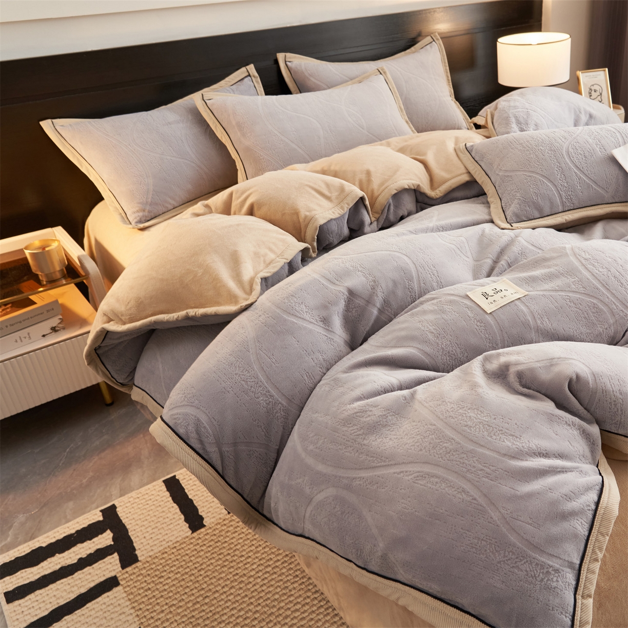 91家纺网 家纺一手货源 找家纺 恒爱家纺 2025新款牛奶绒纯色烂花四件套 卡曼-绅士灰