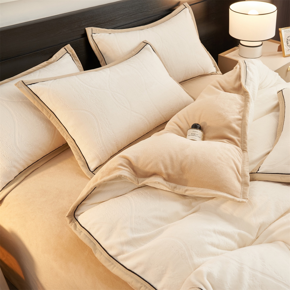 91家纺网 家纺一手货源 找家纺 恒爱家纺 2025新款牛奶绒纯色烂花四件套 卡曼-象牙白