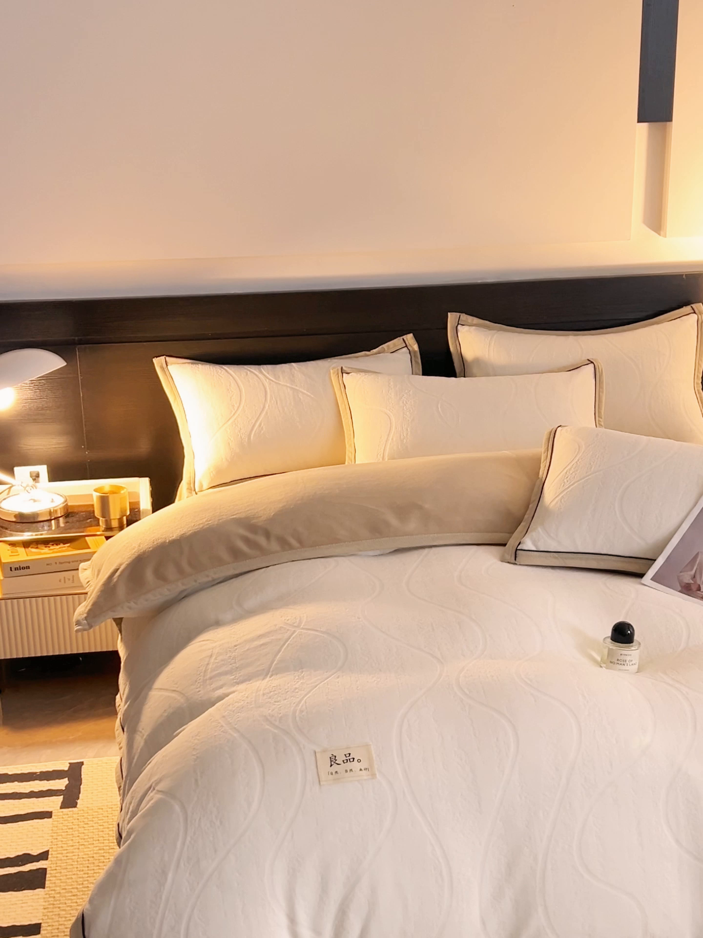 91家纺网 家纺一手货源 找家纺 恒爱家纺 2025新款牛奶绒纯色烂花四件套 卡曼-象牙白