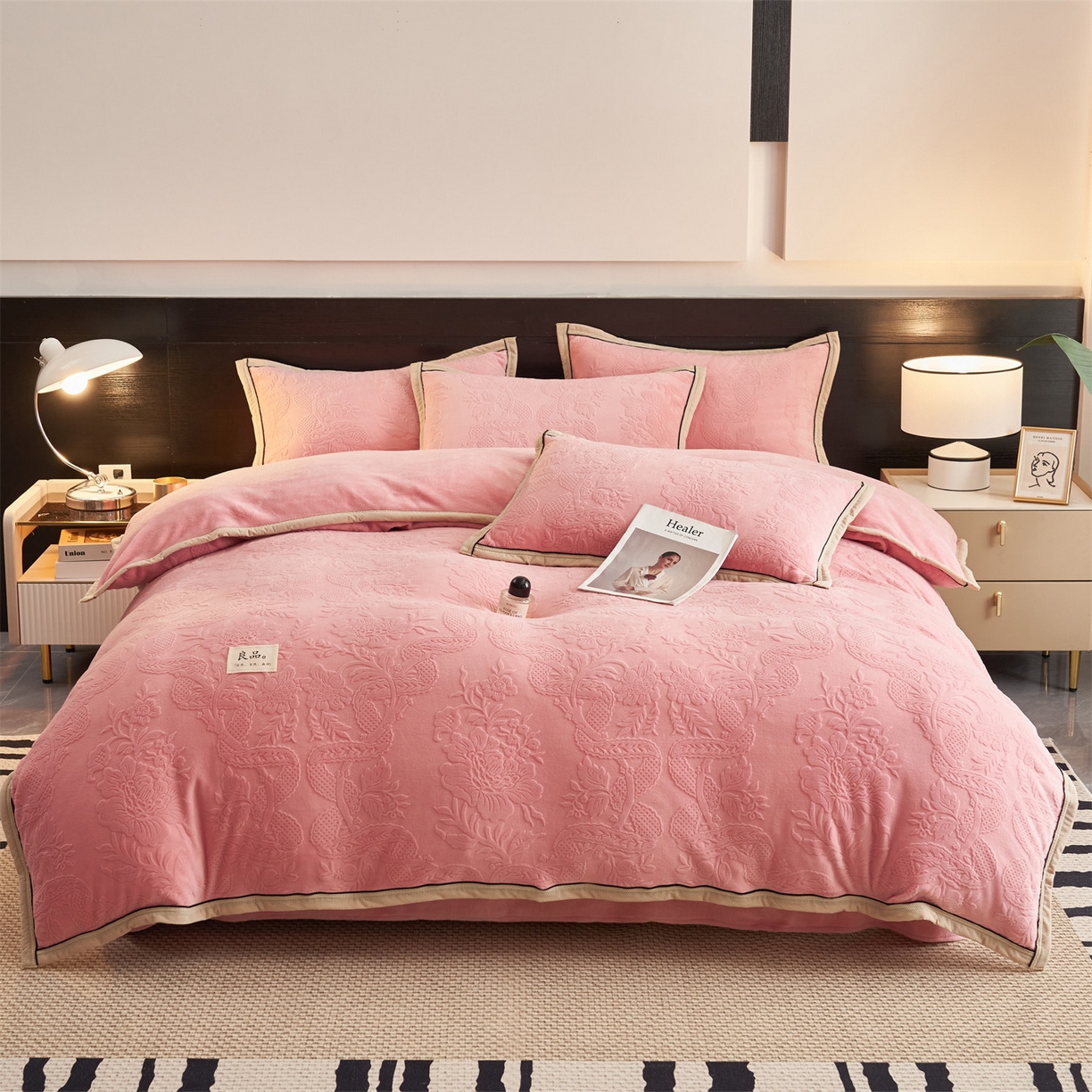 91家纺网 家纺一手货源 找家纺 恒爱家纺 2025新款牛奶绒纯色烂花四件套 雾绕山岚-豆沙